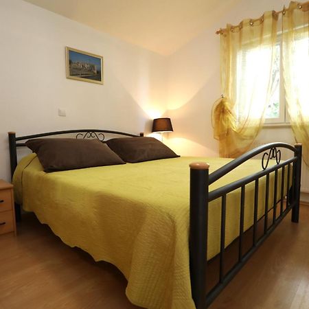 Apartments Salona Трогир Екстериор снимка