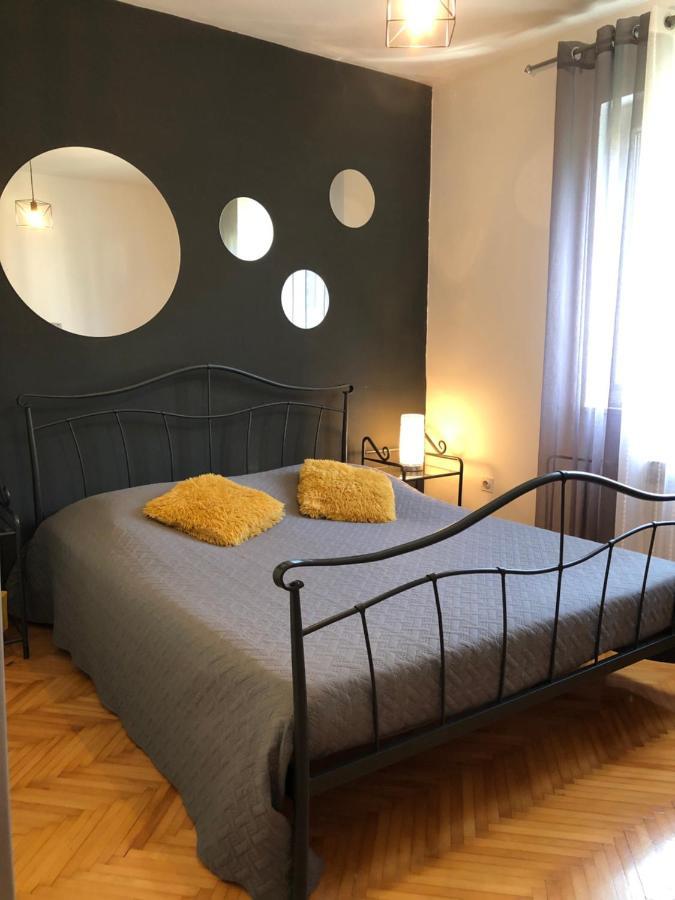 Apartments Salona Трогир Екстериор снимка