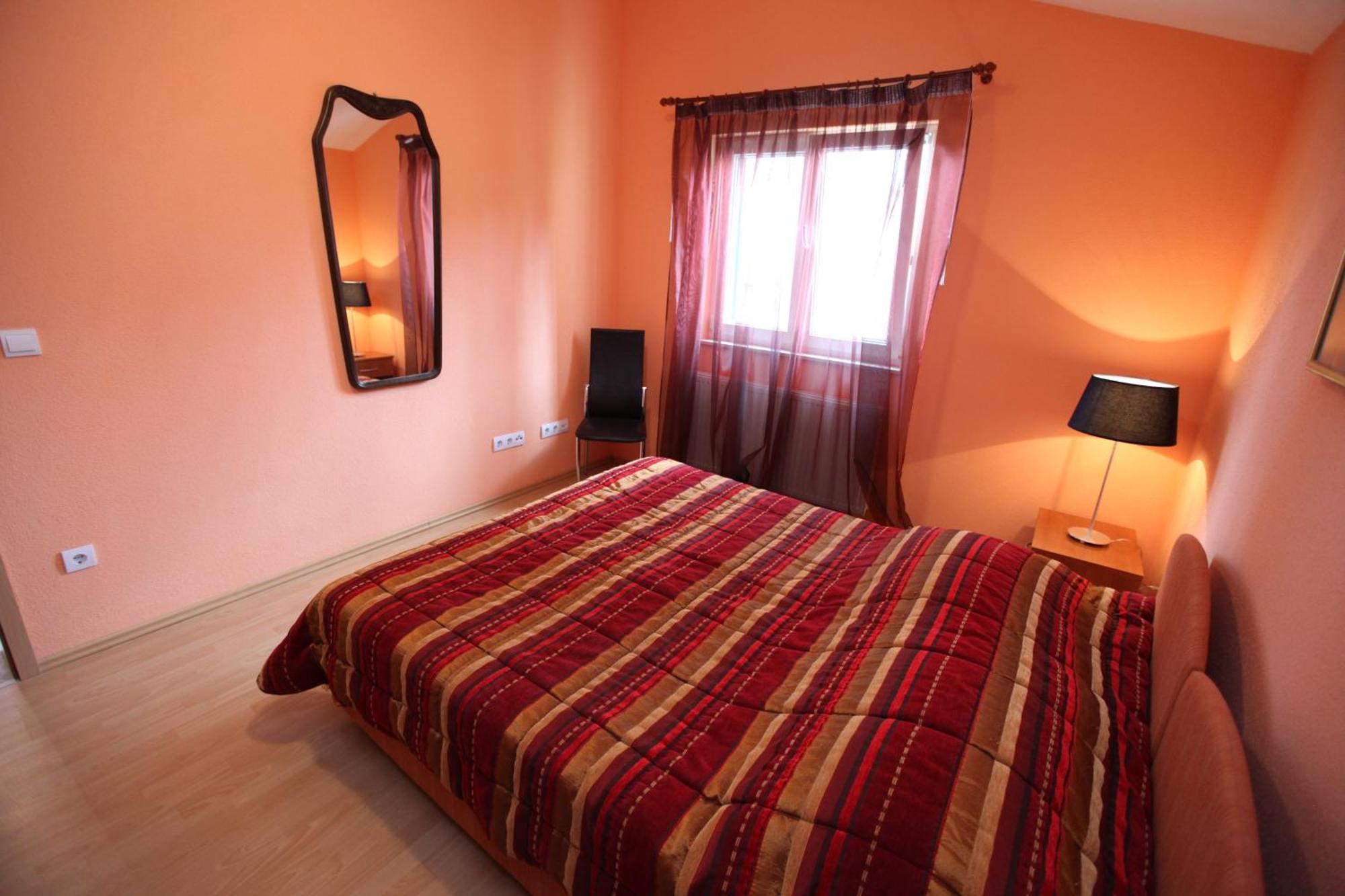 Apartments Salona Трогир Стая снимка