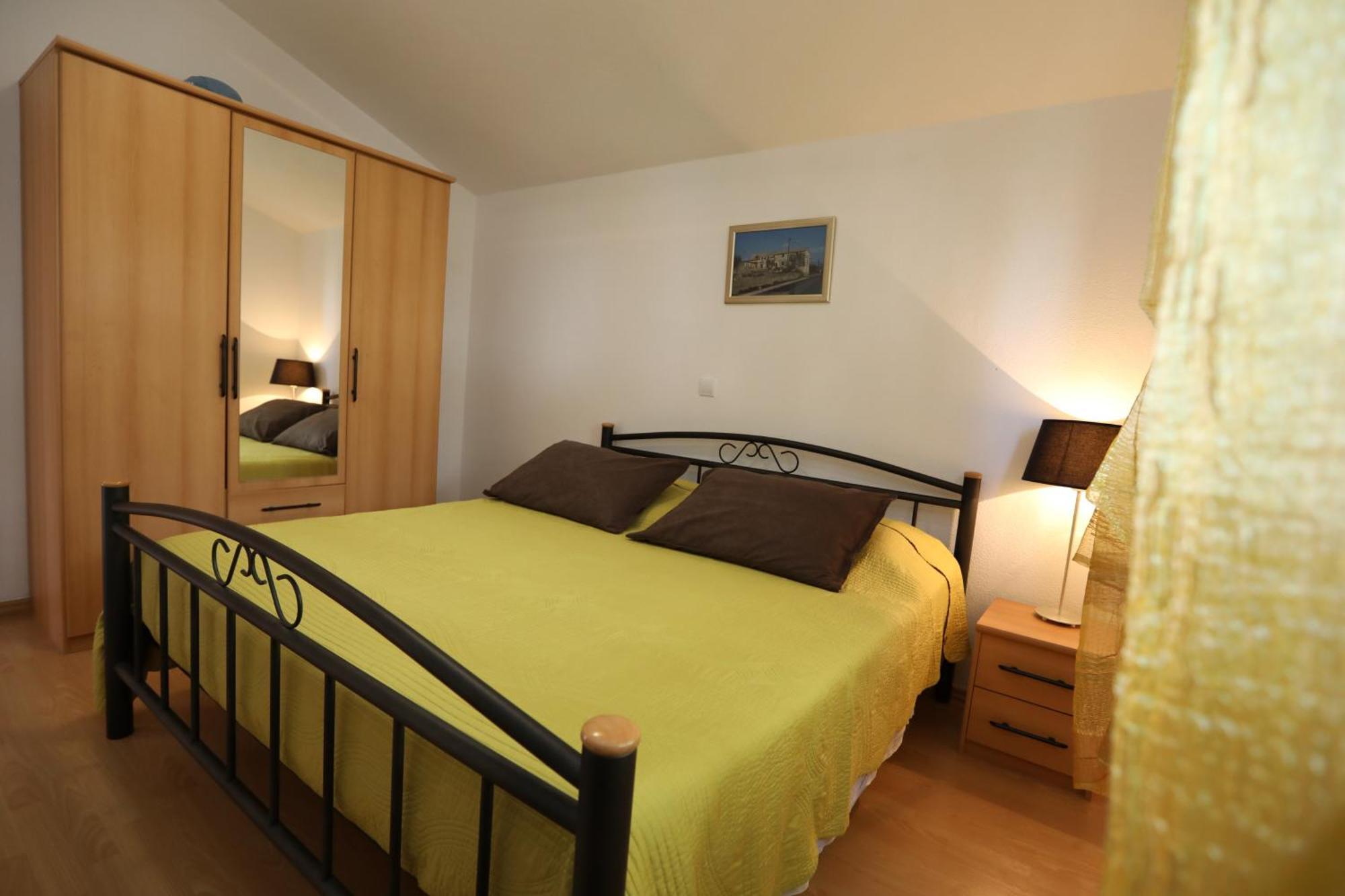 Apartments Salona Трогир Екстериор снимка