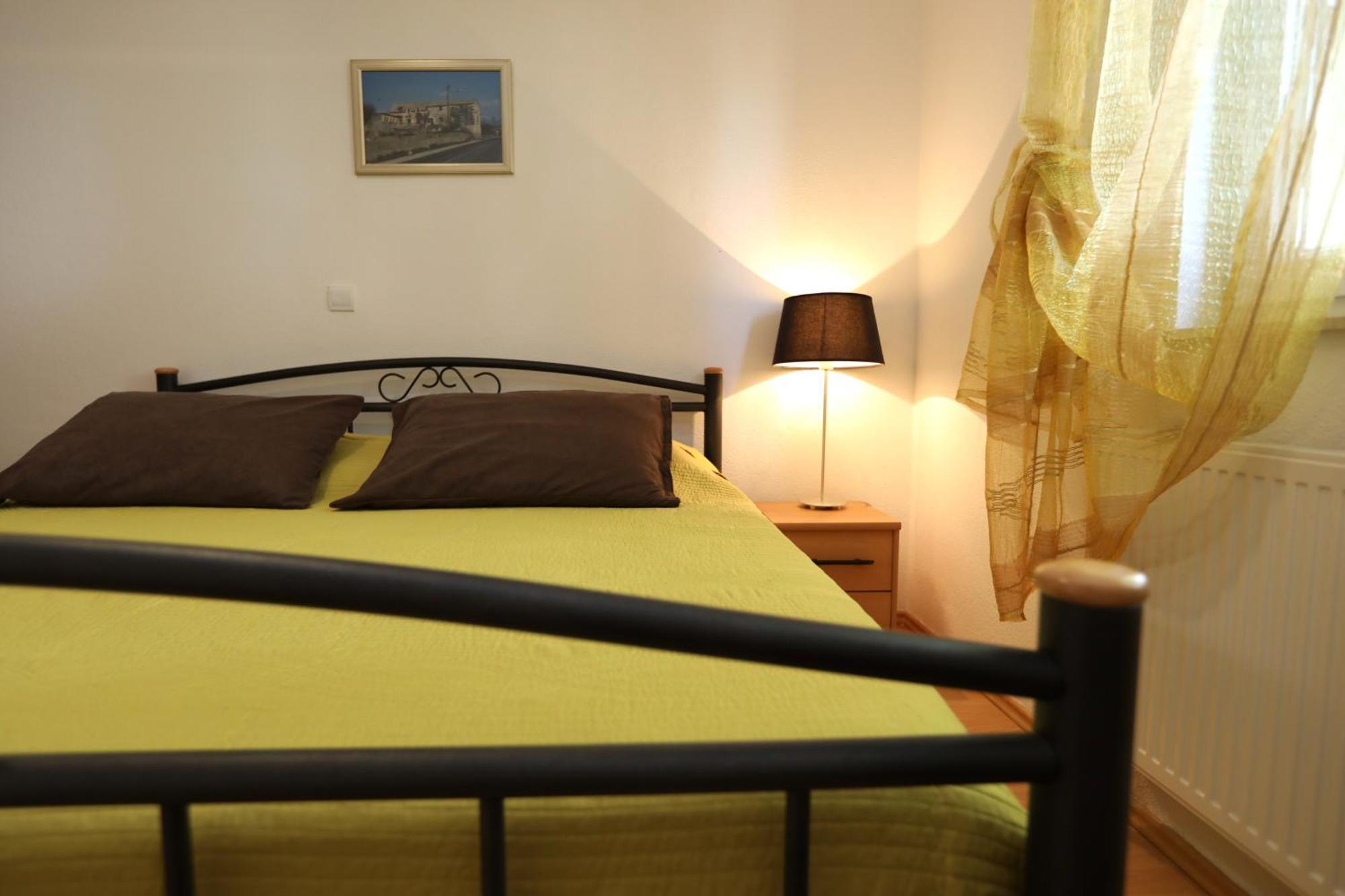 Apartments Salona Трогир Екстериор снимка