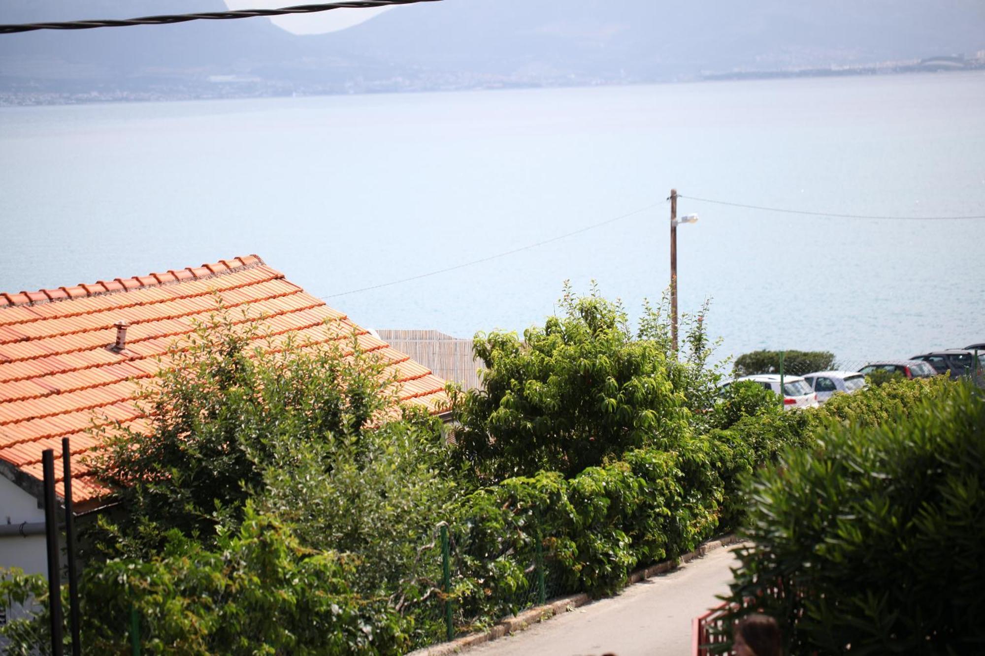 Apartments Salona Трогир Стая снимка