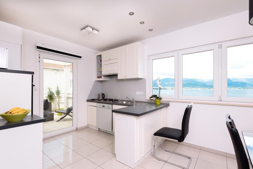 Apartments Salona Трогир Екстериор снимка