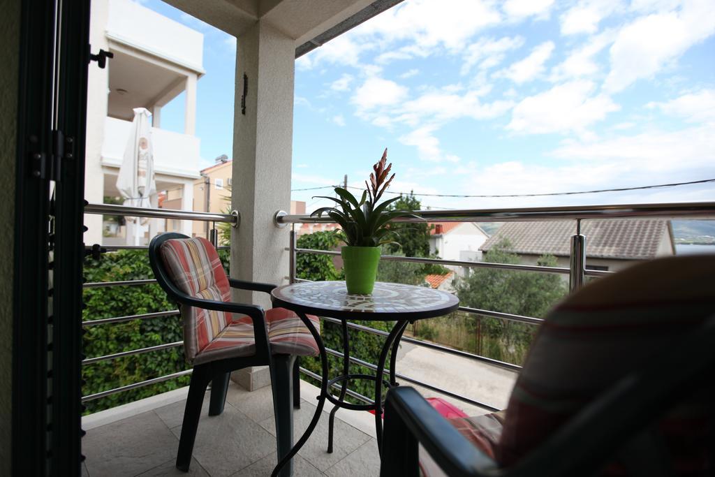 Apartments Salona Трогир Стая снимка